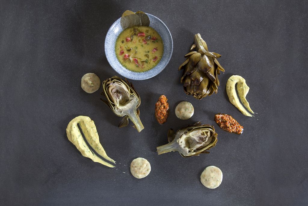 Αγκινάρες κονφί σε ελαιόλαδο