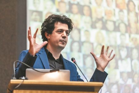 Δασκαλάκης:  Η ύπουλη εκθετική αύξηση του κορωνοϊου