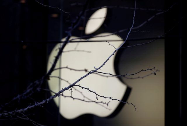 Η Apple κλείνει όλα τα καταστήματά της εκτός Κίνας