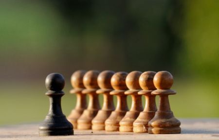 Πάντα με τον άνθρωπο