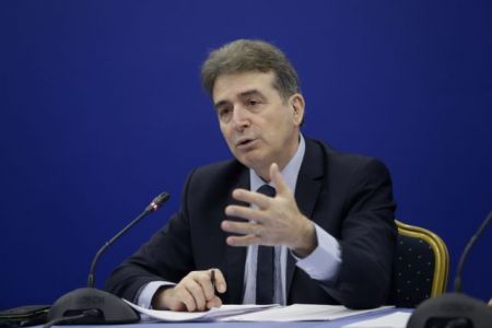 Χρυσοχοΐδης: Δημόσιος κίνδυνος οι απείθαρχοι καταστηματάρχες