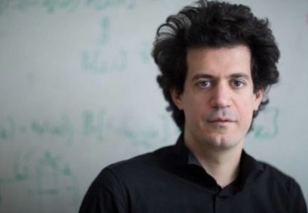 Δασκαλάκης στο MEGA: Τηρώντας τα μέτρα, ανακόπτουμε την επιθετική εξάπλωση του κορωνοϊού