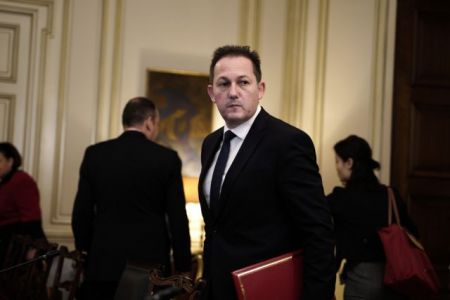 Απάντηση Πέτσα σε Τσίπρα: Ψέματα τα περί μέτρων 20% του ΑΕΠ στην Ευρώπη για τον κορωνοϊό