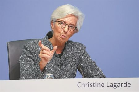 Στα €31-34 δισ. οι δυνητικές αγορές ελληνικών ομολόγων από την ΕΚΤ