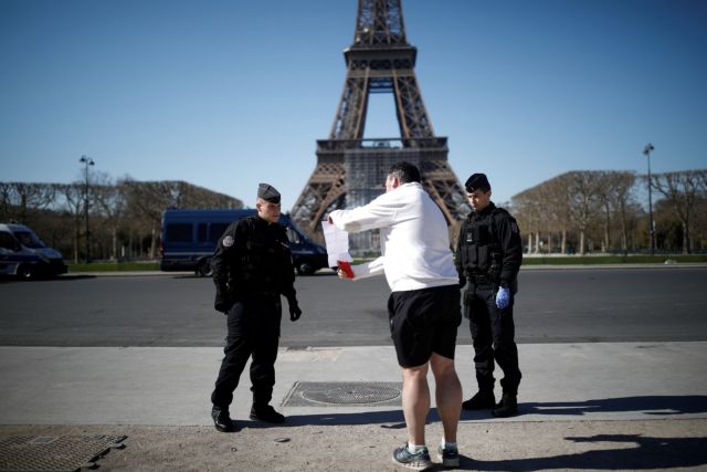 Σε κατάσταση έκτακτης ανάγκης για 2 μήνες η Γαλλία – Αντιδράσεις για τα νέα περιοριστικά μέτρα