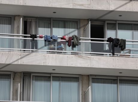 Κορονωϊός: Και αρνητικοί στον ιό μεταξύ των ελλήνων φοιτητών από την Ισπανία στο ξενοδοχείο