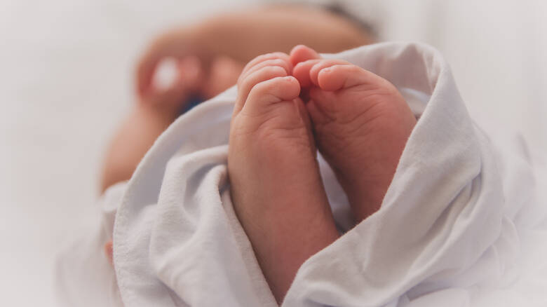 Καστοριά: Θετικό στον ιό νεογέννητο