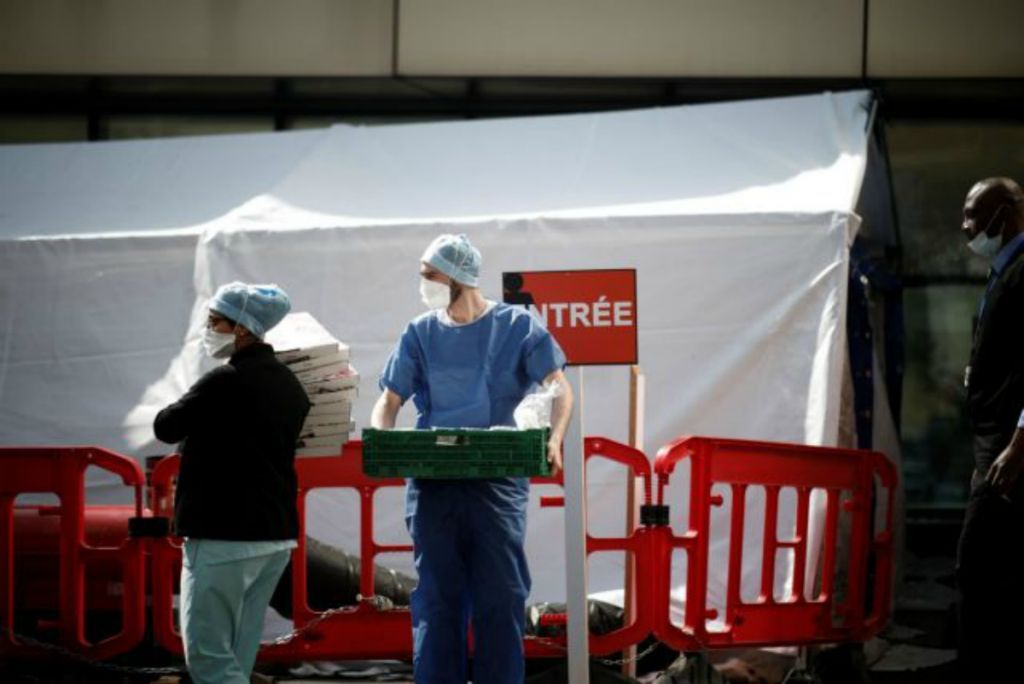 Γαλλία: Παρατείνεται η καραντίνα για άλλες δύο εβδομάδες