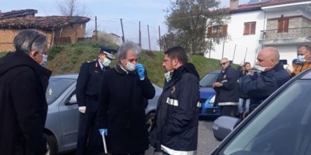 Κορωνοϊός: Στην Κοζάνη ο Χαρδαλιάς – Άλλη μια εβδομάδα καραντίνα σε Δαμασκηνιά και Δαμαριά