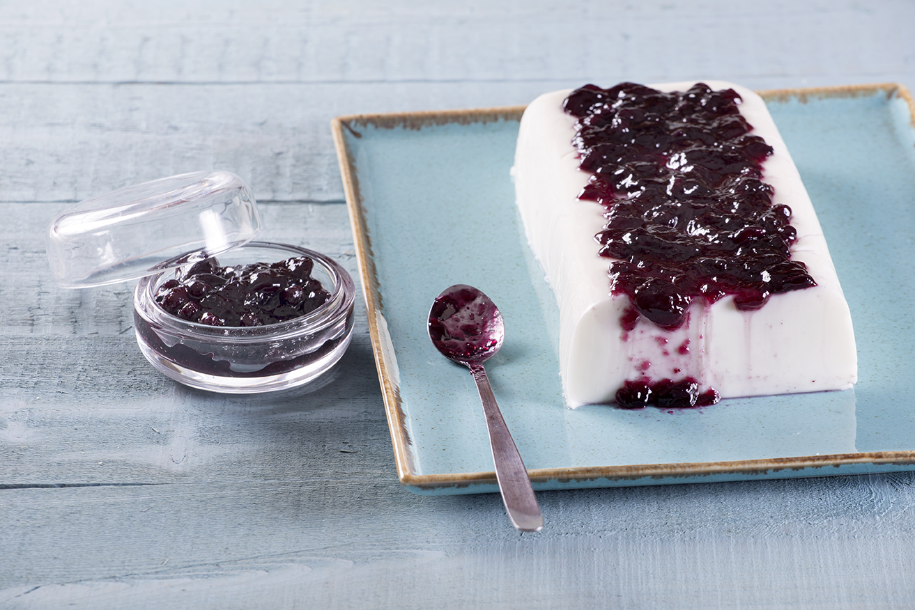 Πανακότα με μαρμελάδα μύρτιλο