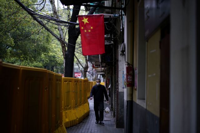 O κορωνοϊός ξυπνά τον «κοιμώμενο γίγαντα» της Κίνας