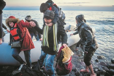 Μεταξύ Realpolitik και εκτροπής από τη νομιμότητα