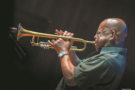 Εντι Χέντερσον, Ψυχίατρος και τζαζίστας