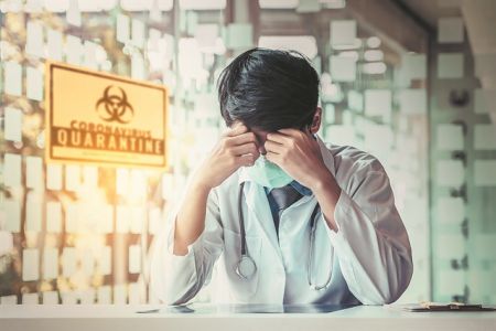 «Η κοινωνική απόσταση επιβάλλει συναισθηματική εγγύτητα»