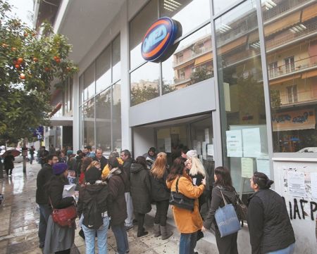 Ο κορωνοϊός «ανασταίνει» μνημονιακές πρακτικές