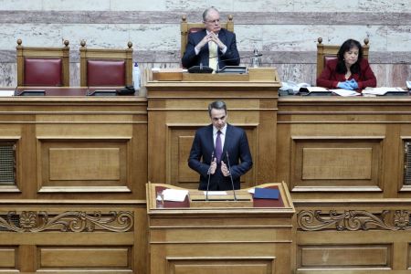 Ο Μητσοτάκης, οι 900 αναπνευστήρες και τα 500 κρεβάτια στη ΜΕΘ