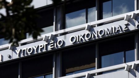 Κορωνοϊός: Θετική έκπληξη η πορεία των εσόδων τον Μάρτιο