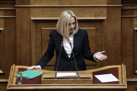 Κορωνοϊός – Γεννηματά: Μείωση εξεταστέας ύλης και πανελλήνιες μέχρι τον Ιούλιο