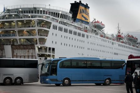 Εκκενώνεται το «Ελευθέριος Βενιζέλος» – Το σχέδιο της Πολιτικής Προστασίας