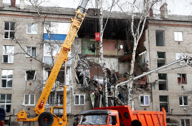 Μόσχα: Κατάρρευση πολυόροφου κτιρίου με νεκρό  – Δείτε το βίντεο