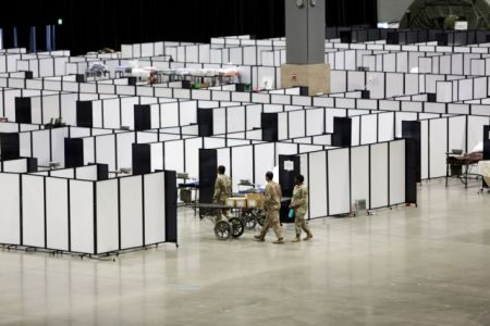 Κορωνοϊός:  Άχτίδα ελπίδας η μείωση κρουσμάτων στην Ευρώπη – Εφιαλτικές προβλέψεις για ΗΠΑ