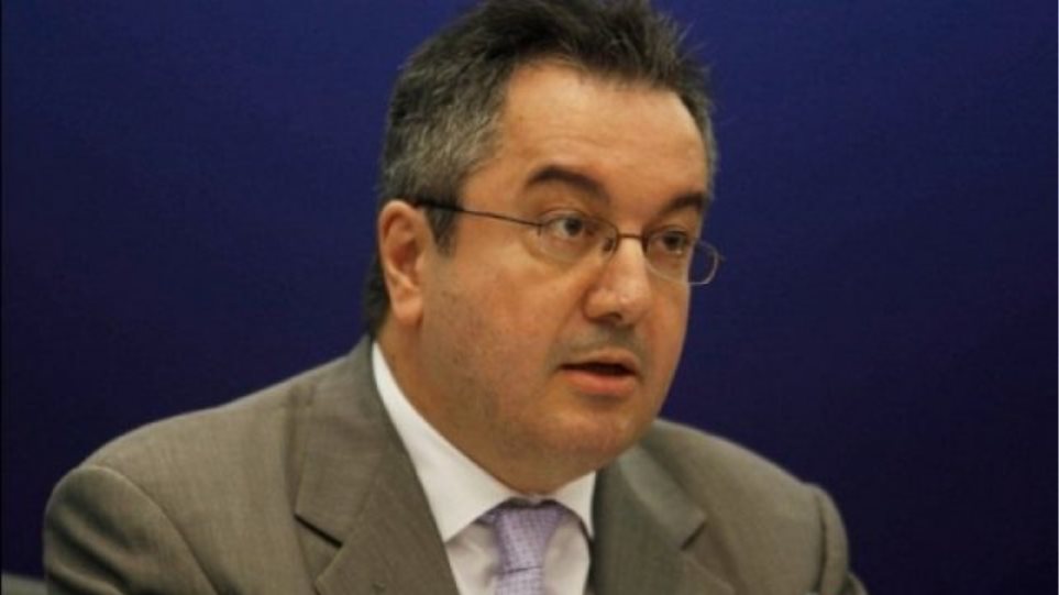 Μόσιαλος: Τα μέτρα πρέπει να κρατήσουν 10 – 12 εβδομάδες