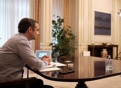 Ο Πρωθυπουργός ενημερώνει την ΠτΔ με τηλεδιάσκεψη για την κατάσταση στη χώρα