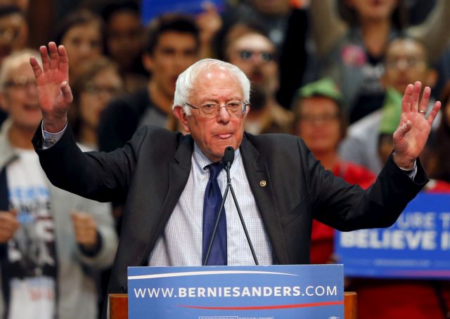ΗΠΑ: Αποσύρεται ο Σάντερς από την κούρσα για το χρίσμα των Δημοκρατικών
