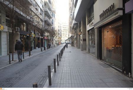 Κορωνοϊός: Πώς η Ελλάδα  χαμήλωσε την επιδημική καμπύλη