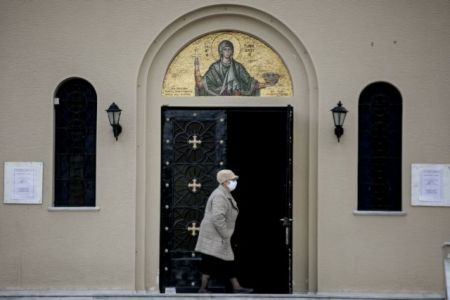 Κορωνοϊός – Μ. Παρασκευή: Ανοιχτές οι εκκλησίες για 4 ώρες – Ολη η εγκύκλιος