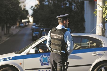 Μέτρα της ΕΛΑΣ για εκκλησίες, πυλωτές πολυκατοικιών κι εξοχικές κατοικίες