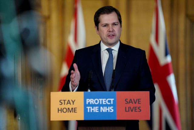 Βρετανία: Υφυπουργός του Τζόνσον «σπάει» την καραντίνα – Εντονες αντιδράσεις