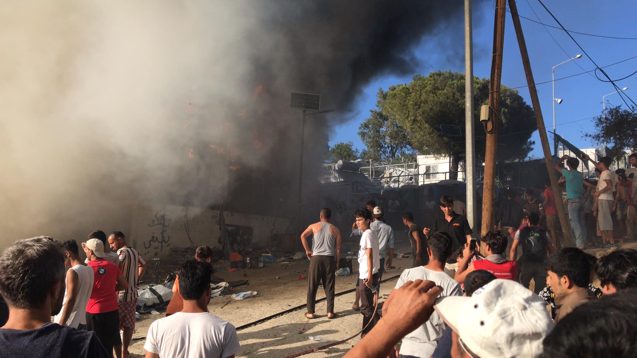 Πυρκαγιά στη Μόρια: Κάηκαν τρεις σκηνές στο κέντρο φιλοξενίας