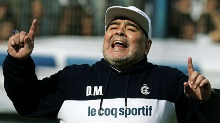 Μαραντόνα : Κόψτε μόνο από μένα, όχι από τους άλλους