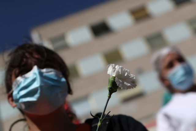 Κορωνοϊός : 5 θάνατοι το τελευταίο 24ωρο – Στα 2114 τα συνολικά κρούσματα στην Ελλάδα