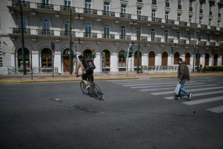 Τσιόδρας: Η νόσος φθίνει, το Rο στην Ελλάδα είναι κάτω από το 1