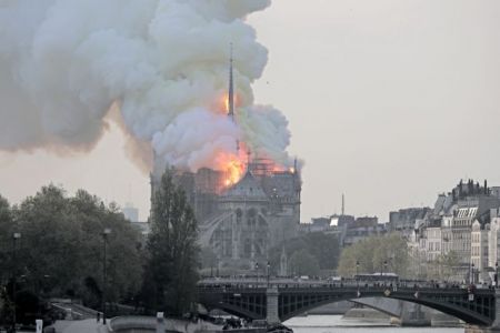 Παναγία των Παρισίων: Ένας χρόνος από την πυρκαγιά που έπληξε τη Νοτρ Νταμ