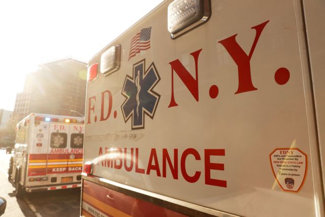 Σε παράνοια οι ΗΠΑ: Ο Τραμπ οραματίζεται επανεκκίνηση, ο Κουόμο παρατείνει το lockdown