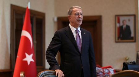 Ακάρ: Η Ελλάδα παραβιάζει τη Συνθήκη της Λωζάννης στα νησιά του Αιγαίου