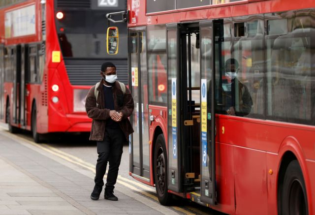 Κορωνοϊός – Βρετανία: Νεκροί 20 οδηγοί – Επιπλέον προστατευτικά μέτρα στα λεωφορεία