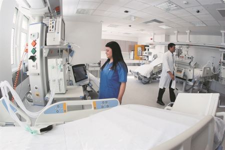 Στροφή στο ΕΣΥ και στους επιστήμονες