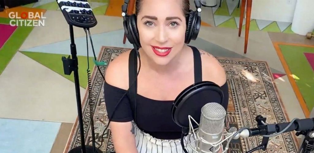 Καλλιτέχνες συγκέντρωσαν 128 εκατ. δολάρια για τον κοροναϊό