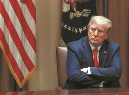 Δυνάμεις σε παρακμή οι ΗΠΑ και η ΕΕ;