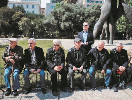 Πάνε πίσω τα αναδρομικά για κύριες και επικουρικές συντάξεις