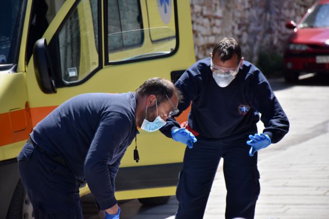 Βρέφη θετικά στον κορωνοϊό μεταφέρονται από το Κρανίδι στο Παίδων