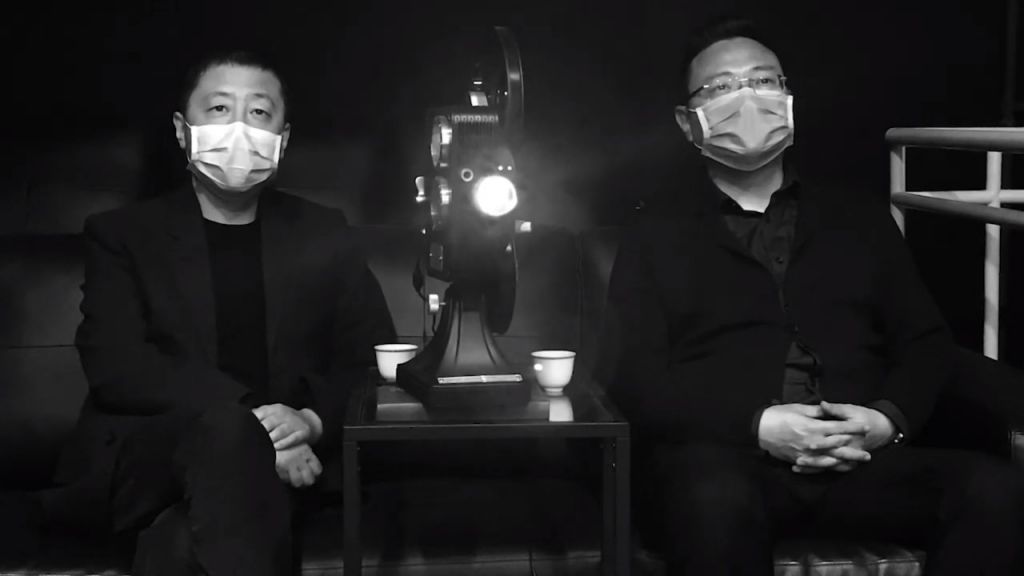 Μόνο στο σπίτι φτιάχνουν ταινίες!