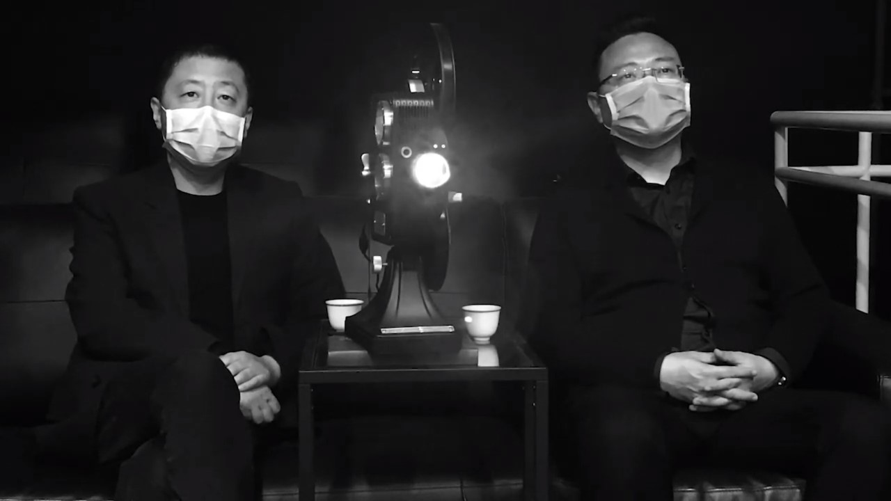 Μόνο στο σπίτι φτιάχνουν ταινίες!