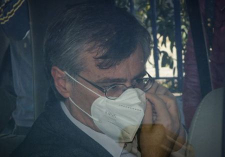 Πυρ και μανία ο Τσιόδρας με την κατάσταση εντός και εκτός της κλινικής «Ταξιάρχαι»