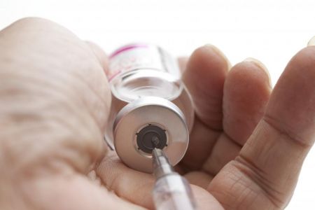 Κορωνοϊός: Έγινε η πρώτη δοκιμή εμβολίου σε ανθρώπους
