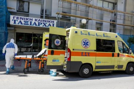 Κοροναϊός : Νέα κρούσματα στην κλινική «Ταξιάρχαι» – Έφτασαν τα 38 συνολικά
